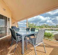 3 Bedroom Villa Moy at Nelson Bay 2 / 30 Thurlow Avenue FREE WIFI - Accommodation Sydney
