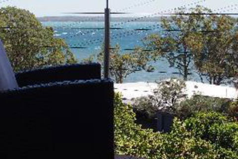 3 Bedroom House Government Road 117a Pollys View FREE WIFI & PET FRIENDLY - Accommodation Sydney 0