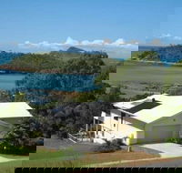 Hideaway Retreat Beach House with Pool - Accommodation Sydney