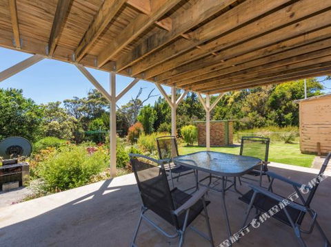 The Accommodation Group â€“ Greens Beach Retreat - Accommodation Sydney 4