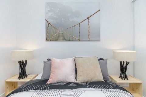 SKY Heart Of BNE City 2bed APT Pool& Gym Qbn222-18 - Sydney 4u 4