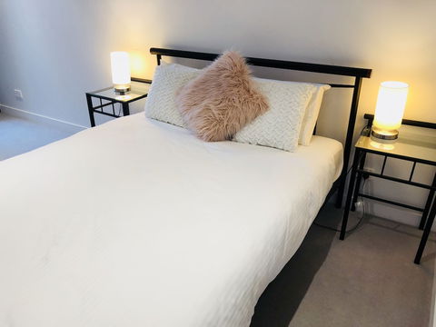 Comfy 2-Bedroom Apartment Level 5 - Sydney 4u 5