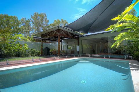 Iluka Beach Villa - Sydney 4u 1
