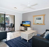 50 Metres to the Beach - Accommodation Sydney