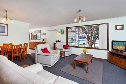 1 / 10 Marvel Street Byron Bay - Accommodation Sydney 2