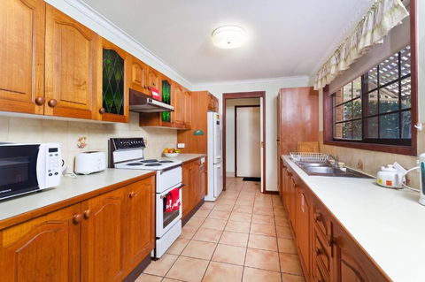 1 / 10 Marvel Street Byron Bay - Accommodation Sydney 3