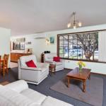 1 / 10 Marvel Street Byron Bay - Accommodation Sydney 0