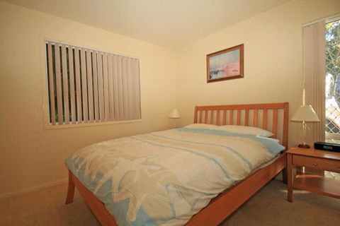 Sea Shell Chalet At Berrara Chalet - Accommodation Sydney 3
