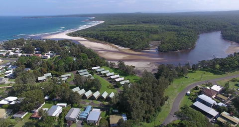 Sea Shell Chalet At Berrara Chalet - Accommodation Sydney 4