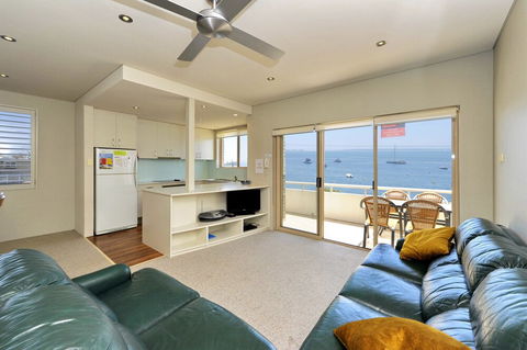 Del Rae Unit 12 Shoal Bay - Sydney 4u 2