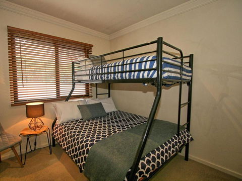 Khione 5 / 23 25 Kirwan Close - Accommodation Sydney 1