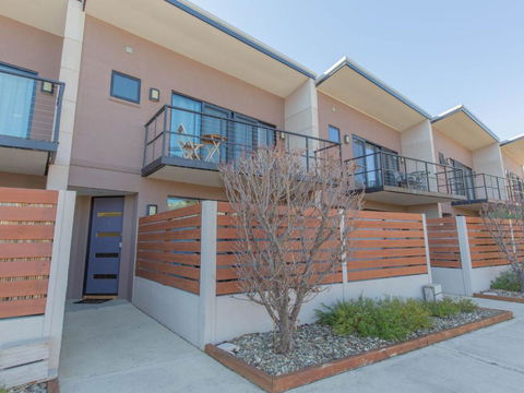 Khione 5 / 23 25 Kirwan Close - Accommodation Sydney 5