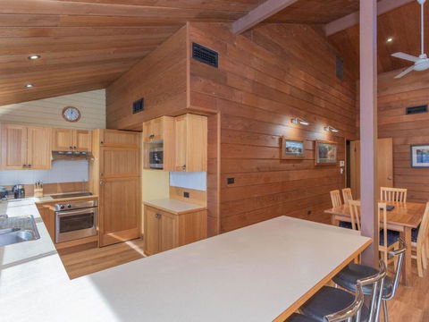 Ibis 19 McLure Circuit - Accommodation Sydney 1