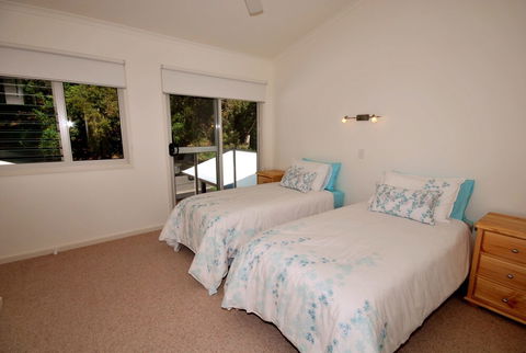 Florida Unit 4 Shoal Bay - Sydney 4u 1