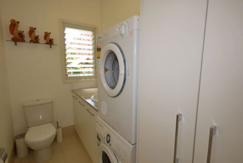 Florida Unit 4 Shoal Bay - Sydney 4u 2