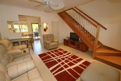 Florida Unit 4 Shoal Bay - Sydney 4u 5