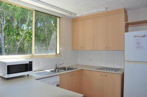 32 / 15 Rainbow Shores Unit Overlooking Bushland With Shared Swimming Pool Spa & Tennis Court - Sydney 4u 0