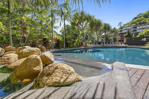 Footsteps To The Heart Of Noosa And A View! - Sydney 4u 2
