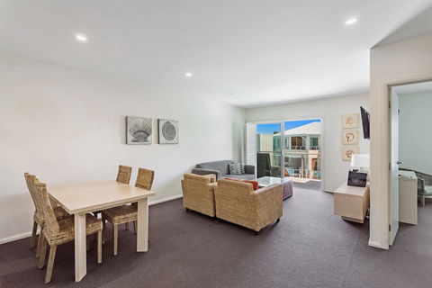 Pacific Blue Apartment 244 / 265 Sandy Point Rd - Sydney 4u 0