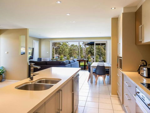 HARBOUR LIGHTS Ulladulla - Accommodation Sydney 6