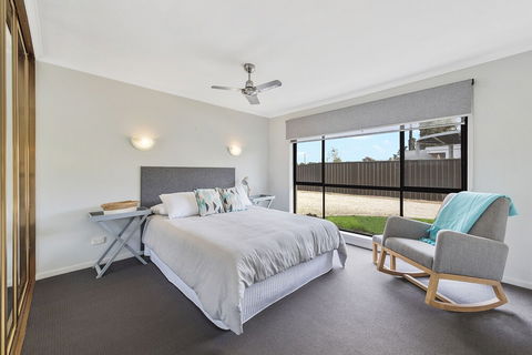 Lake Escape On Pool Avenue - Accommodation Sydney 2