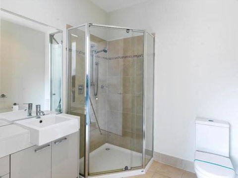 ONE LEVEL At BROADBEACH RESORT - Sydney 4u 3