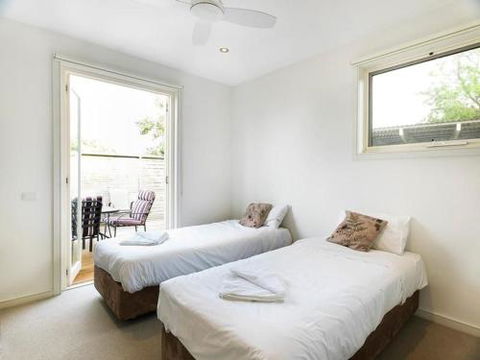 ONE LEVEL At BROADBEACH RESORT - Sydney 4u 6