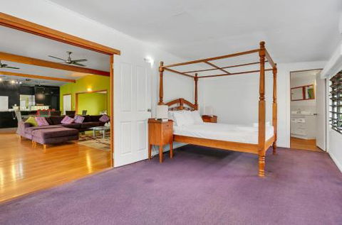 SANTORINIatPALM COVE - Sydney 4u 4