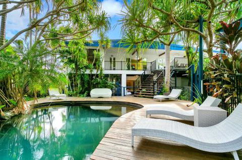 SANTORINIatPALM COVE - Sydney 4u 0