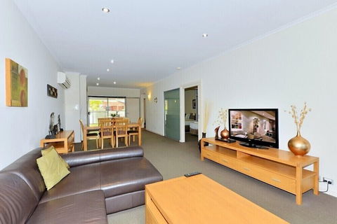 Del Mar 2 - Accommodation Sydney 0