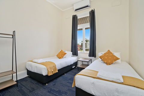 Imperial Hotel Singleton - Sydney 4u 5