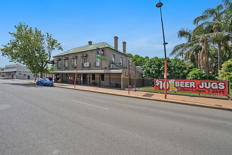 Imperial Hotel Singleton - Sydney 4u 2