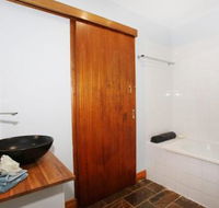 BEACH SHOPS  FABULOUS VACATION HOME - Accommodation Sydney