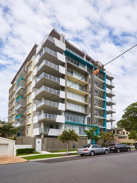 Luxurious 2bed 2bath APT With Parking@southport - Sydney 4u 0