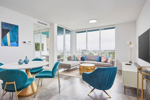 Luxurious 2bed 2bath APT With Parking@southport - Sydney 4u 6