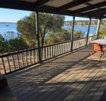 CDC 625 Beach House incl.rear 2BR studio - Accommodation Sydney