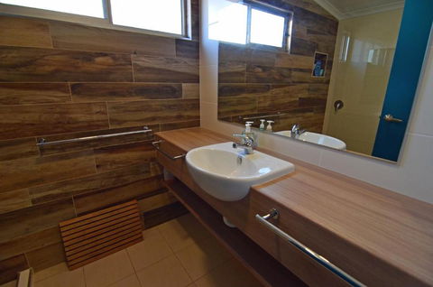 CDC 625 Beach House - Accommodation Sydney 6