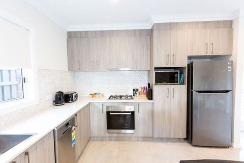 Wagga Apartments 5 - Sydney 4u 1