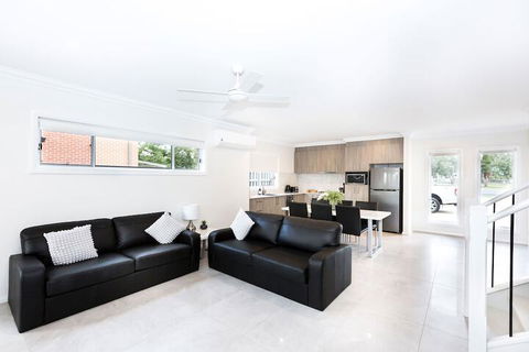 Wagga Apartments 5 - Sydney 4u 5