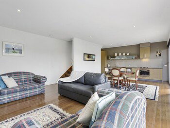 DREW Stay On St. Andrews Top Rated Golf Course - Sydney 4u 4