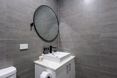 CARLISLE Bright Townhouse In Great Location - Accommodation Sydney 0