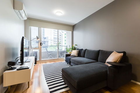 SANDRA, 1BDR Carlton Apartment - Accommodation Sydney 5