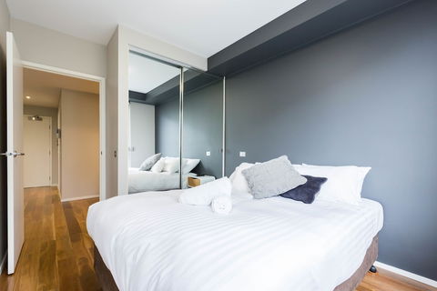 SANDRA, 1BDR Carlton Apartment - Accommodation Sydney 3