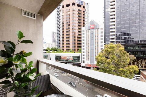 SANDRA, 1BDR Carlton Apartment - Accommodation Sydney 0