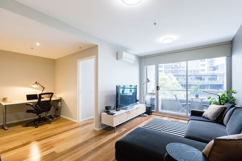 SANDRA, 1BDR Carlton Apartment - Accommodation Sydney 2