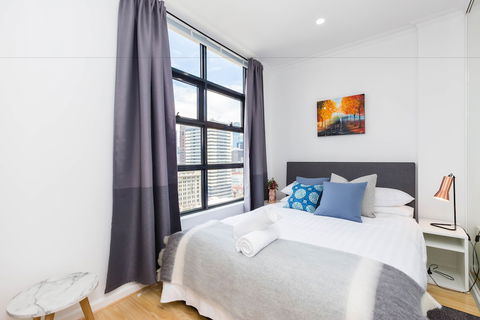 ROLAND, 1BDR Melbourne Apartment - Sydney 4u 1