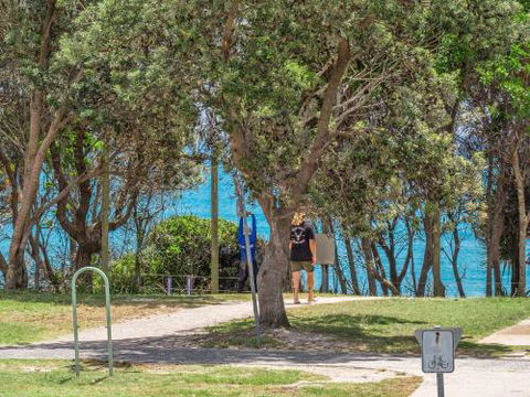 Lawson Beachfront - Accommodation Sydney 3