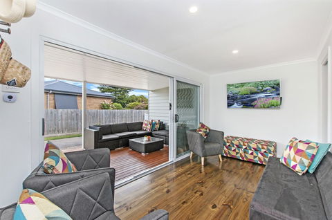 Fieldings Lair - Sydney 4u 2