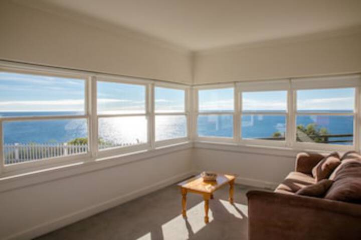 Low Head TAS Accommodation Sydney