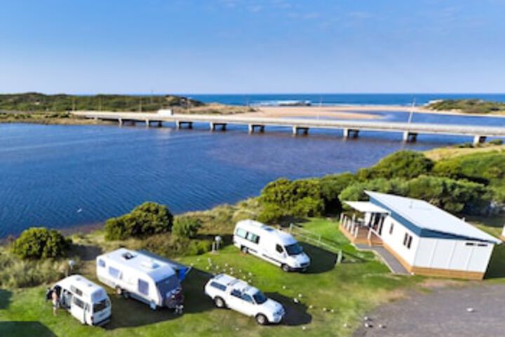 Peterborough VIC Accommodation Sydney